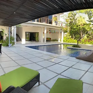 https://villa-lanai.ubudhotelsnow.com